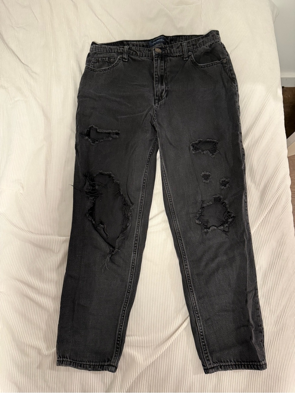 Aeropostale Black Distressed Boyfriend Jeans